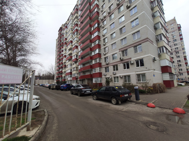 1 комн квартира на 1 Конной Армии улица
, 41 кв метра в Ростове на Дону