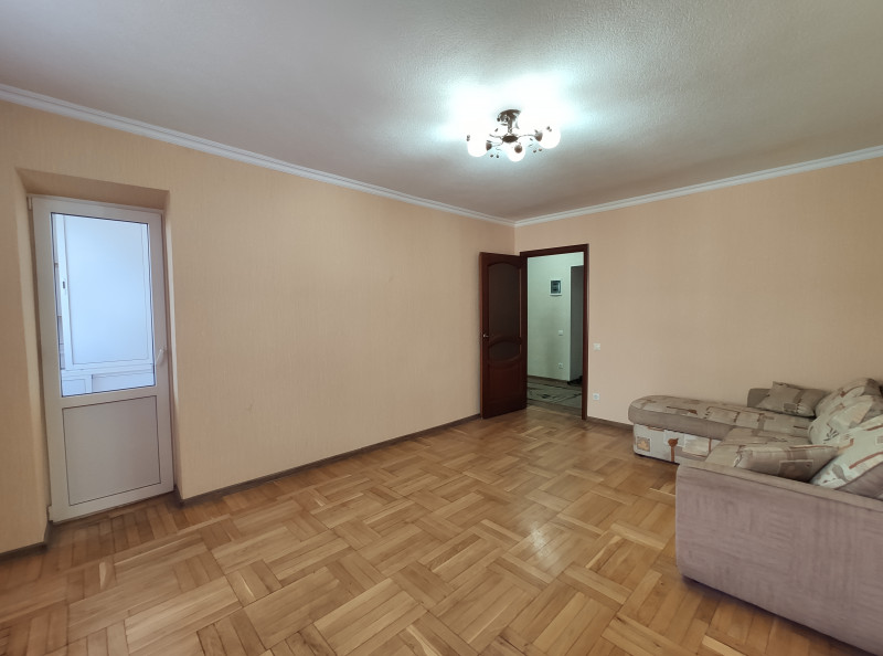 1 комнатная квартира на Королёва проспект
, 40 метров в Ростове - фото 8